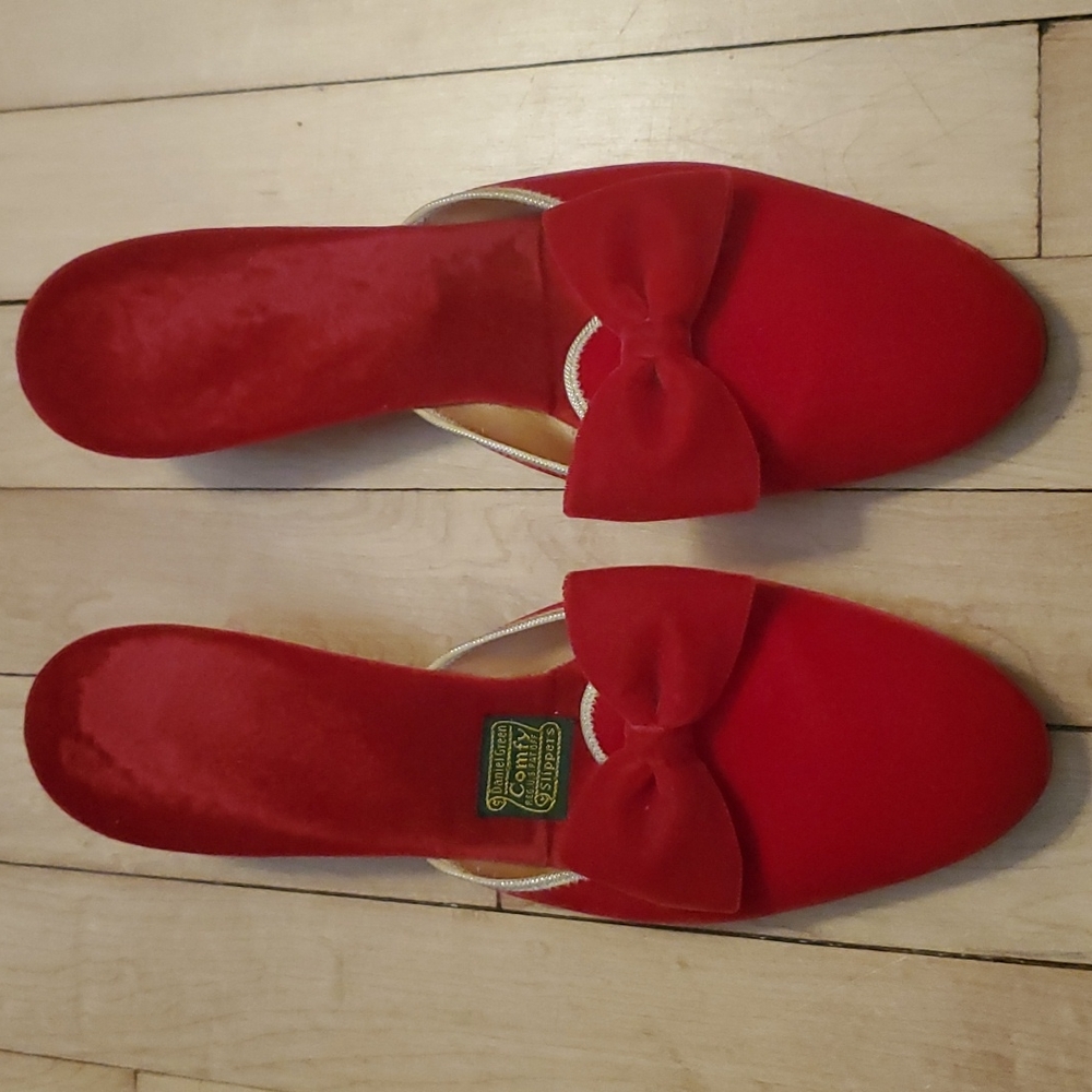 Daniel Green Comfy Slippers vintage 60's ruby red slippers